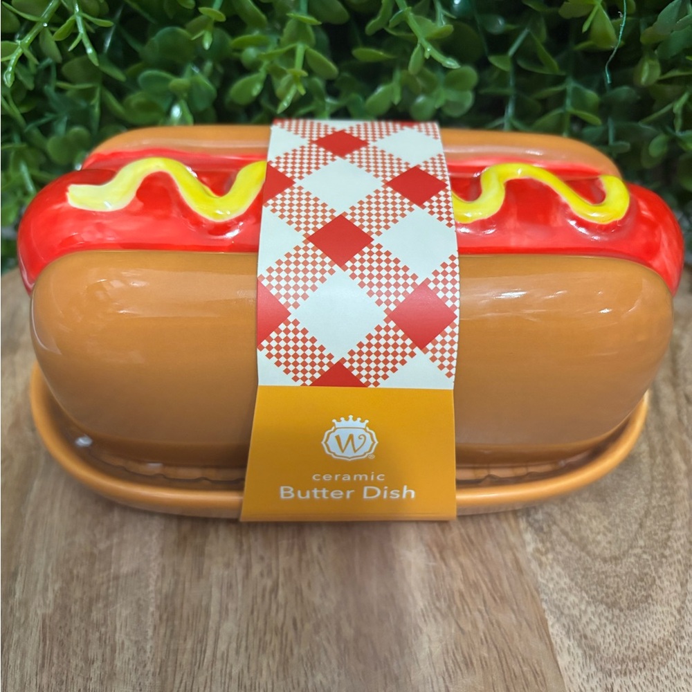 Wild Eye  design NWT Hot Dog ceramic butter dish with base & lid